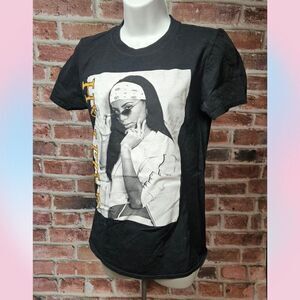 Women's AALIYAH Graphic Tee Small